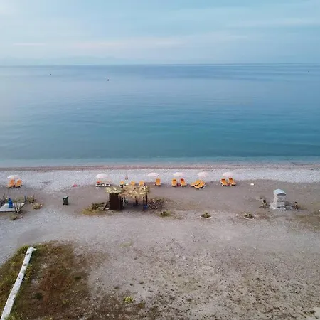 Harmony Seaside House דירה