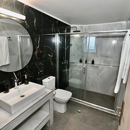 Апартаменты Harmony Seaside House *